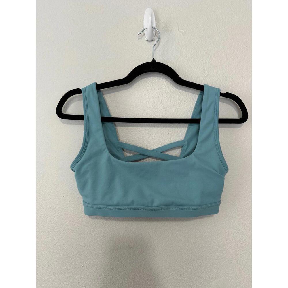 Blogilates sports bra size small (no pads)